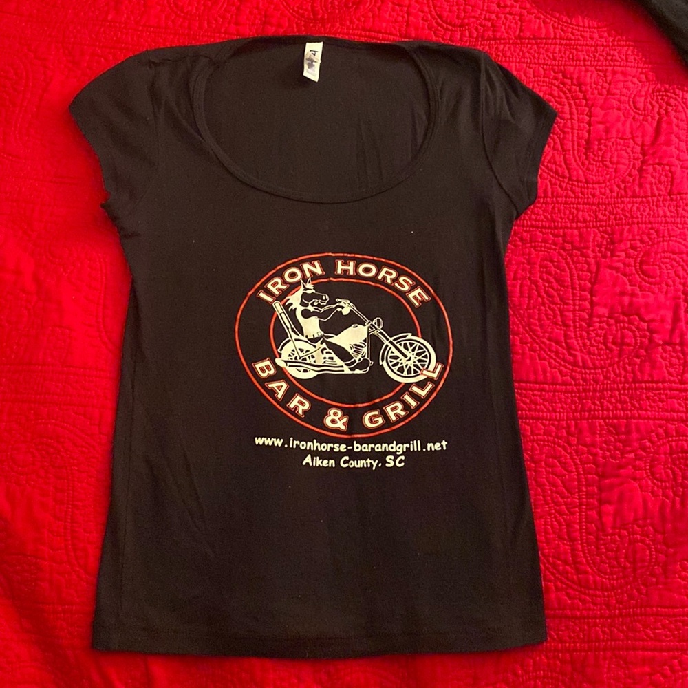 Medium black iron horse t shirt